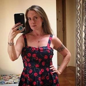 Meet your Posher, Hillary